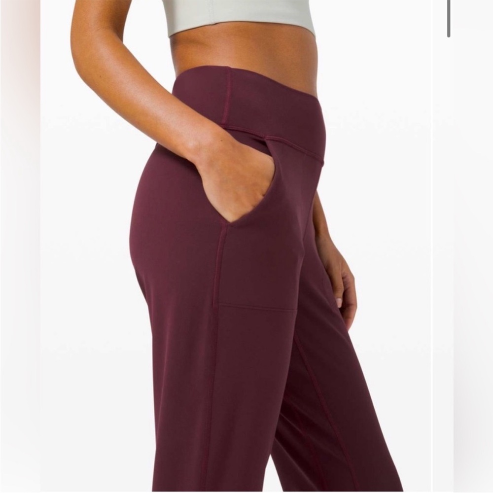 Lululemon Align Jogger 28" Cassis size 6